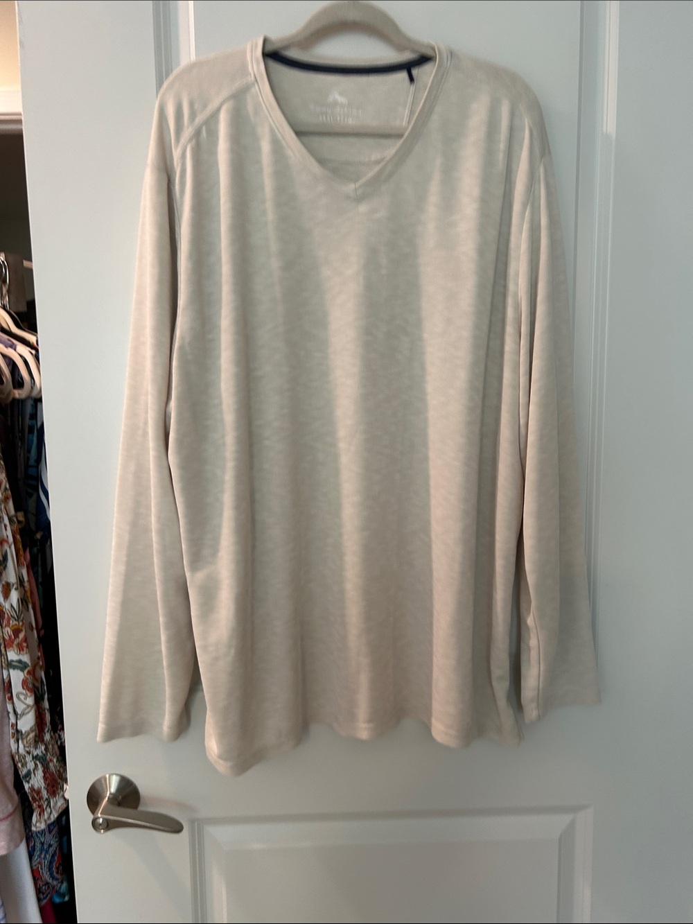 Tommy Bahama Light Beige V-Neck Men’s Long Sleeve